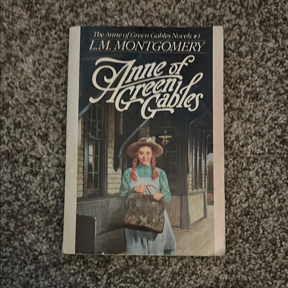 Anne of Green Gables Book by L.M. Montgomery